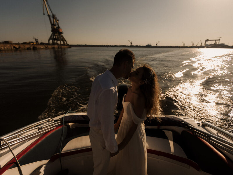 cununie pe velier Mangalia cununie pe mare, cununie pe velier, cununie pe Marea Neagră, cununie civilă pe mare, cununie pe velier Grecia, cununie pe velier Mangalia, cununie civilă în largul mării, cununie la bordul unui velier, ceremonie civilă pe apă